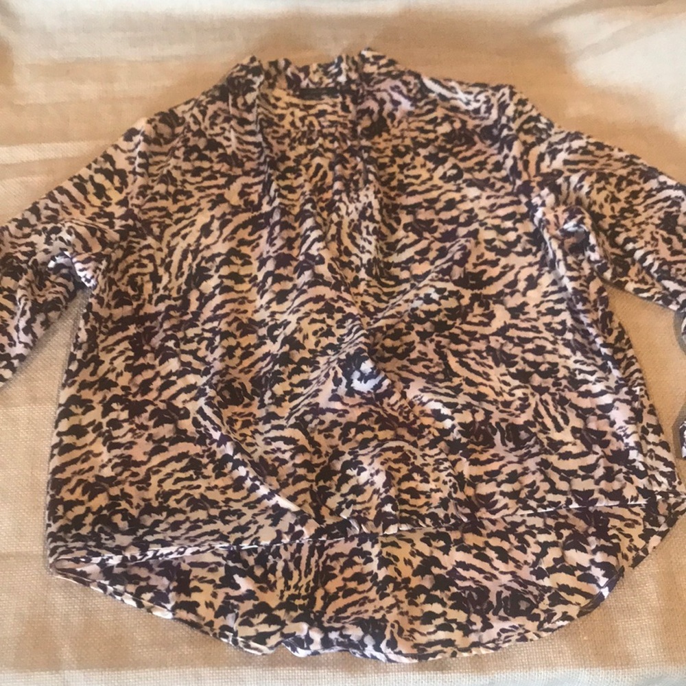 Brand new Apt.9 silk blouse
